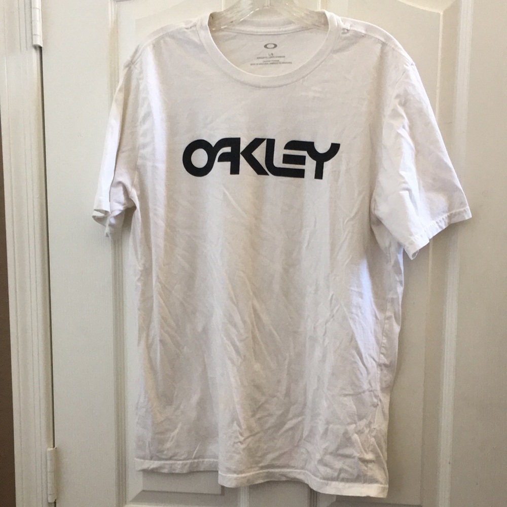 FINAL MARKDOWN MENโS Oakley SS Tee (L)
